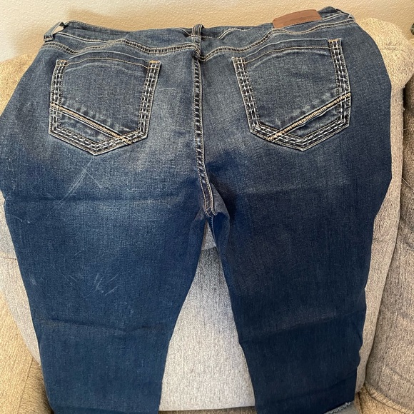 Capris - Picture 2 of 3